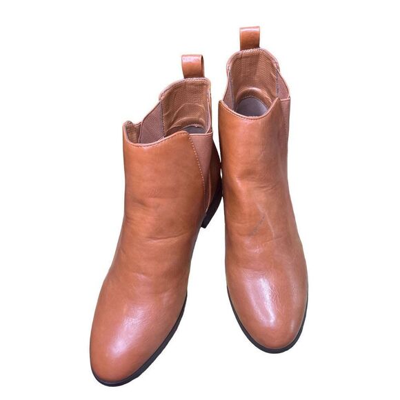 MATT & NAT Women’s Joliette Vegan Chelsea Boots NWOB Size 40 - Picture 1 of 7